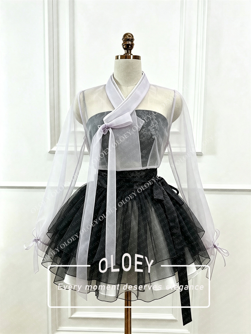 OLOEY Modern Black Red Short C - Modern Korean Lifestyle ulasan dan harga